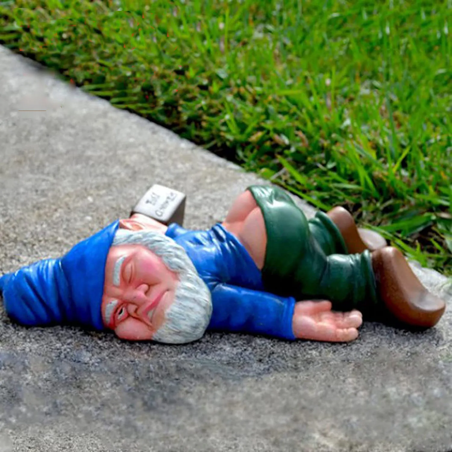 Home Bargains - Patung Gnome Taman Mabuk 15cm, Patung